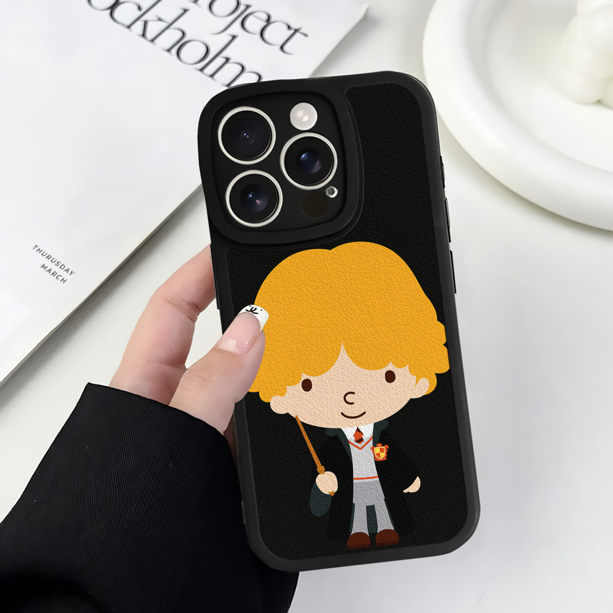 （画像用） Harry Potter ハリー・ポッターシリーズ 【iPhone 16シリーズ対応】シリコンスマホケース（レザー調） 材質：シリコン